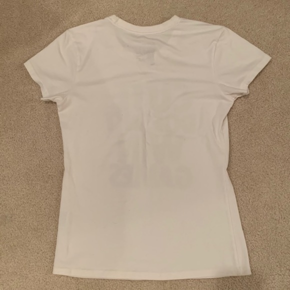 Nike Dri-Fit Tee - Picture 4 of 5